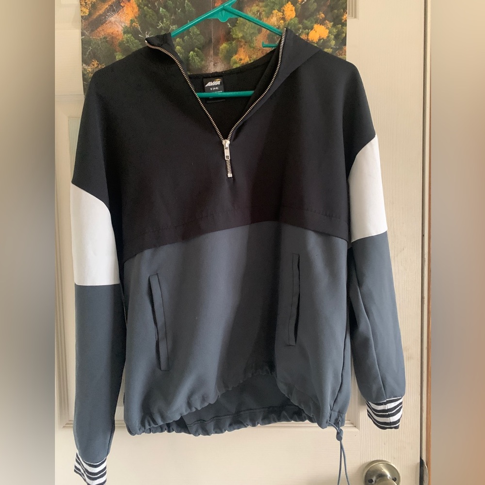 Small Avia dri-fit activewear shirt